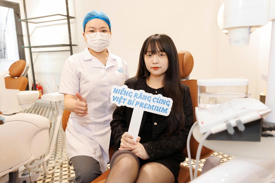 Australian patient with new smile after dental tourism Vietnam